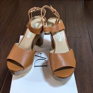 Diane von furstenberg sandals 7M